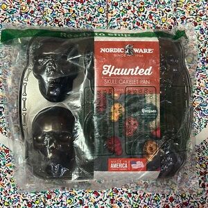 Haunted Skull Cakelet Pan by Nordic Ware